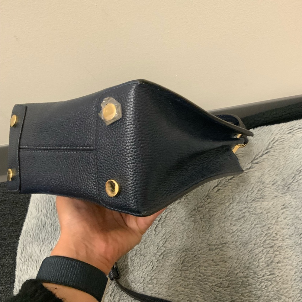 Michael Kors Crossbody - Picture 9 of 11